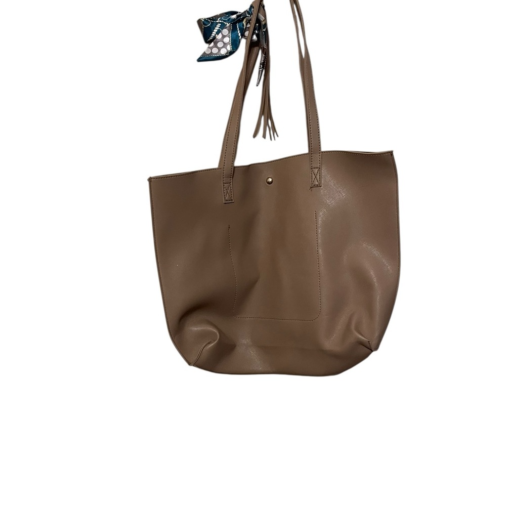 Chic Tote Bag with Scarf Accent 16 x 14 “ in GUC